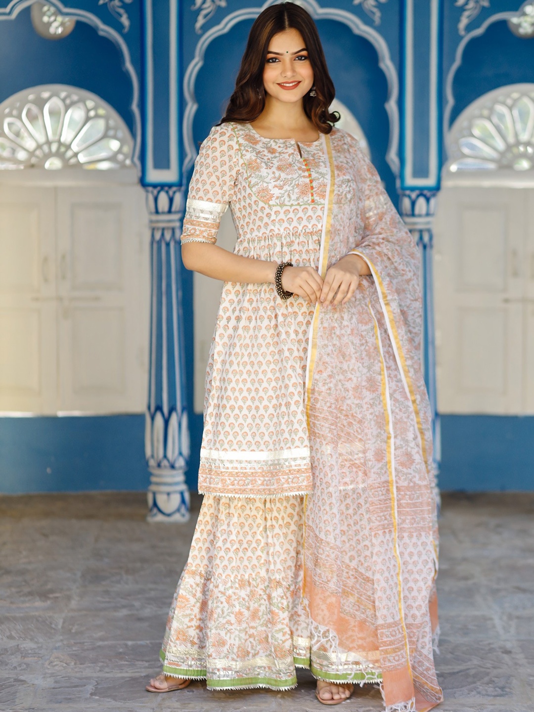 

PHEETA Women White Floral Printed Pure Cotton Kurta with Sharara & With Dupatta