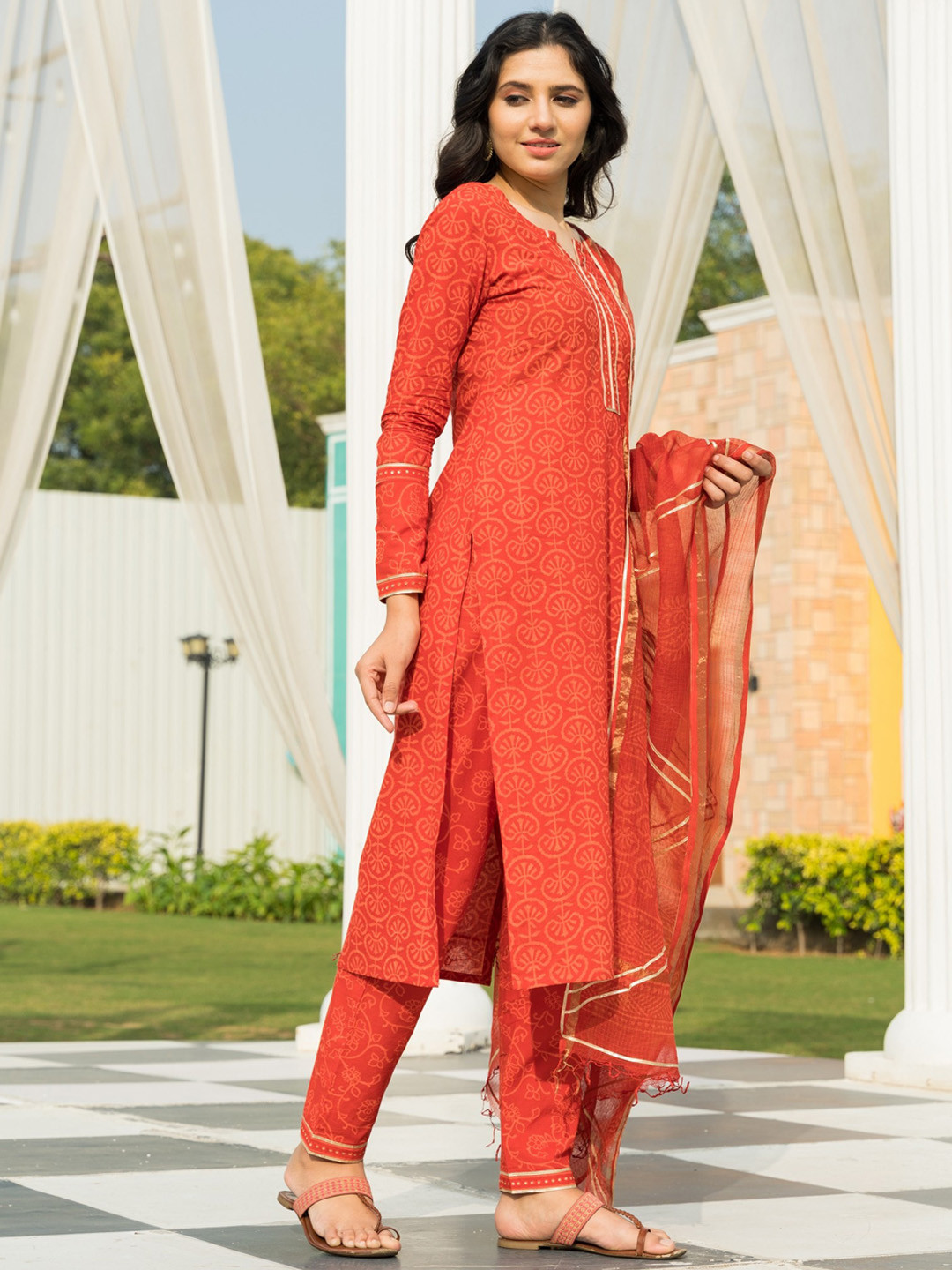 

PHEETA Women Orange Ethnic Motifs Printed Pure Cotton Kurta with Trousers & With Dupatta