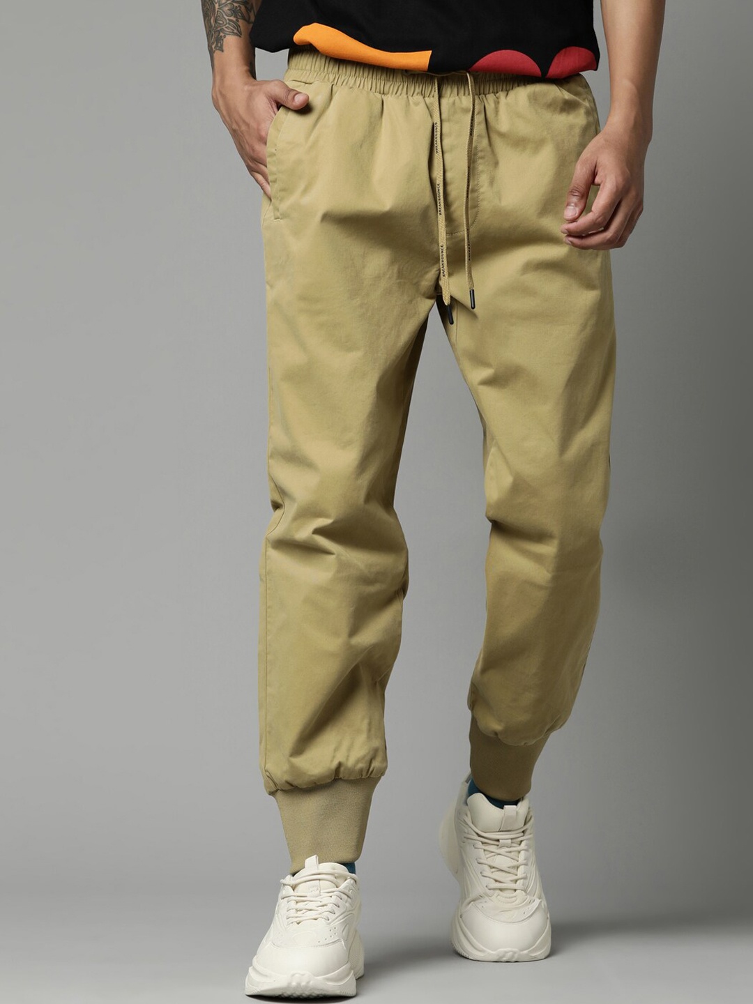 

Breakbounce Men Khaki Solid Loose Fit Cotton Joggers