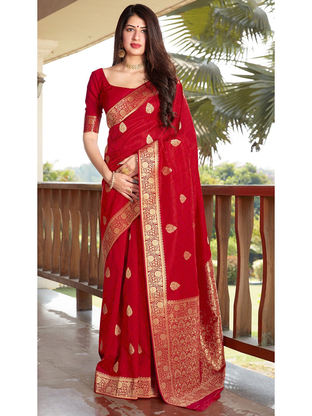 

MONJOLIKA FASHION Red Woven Design Zari Silk Blend Banarasi Saree