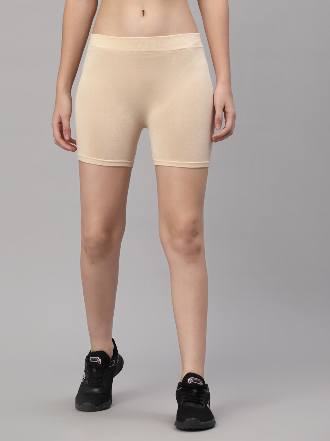 

Friskers Women Beige Skinny Fit Cotton Cycling Sports Shorts