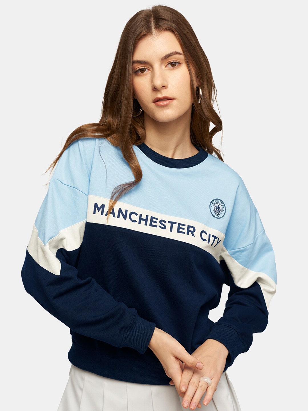 

The Souled Store Women Navy Blue Colourblocked Manchester City Oversized Sweatshirt