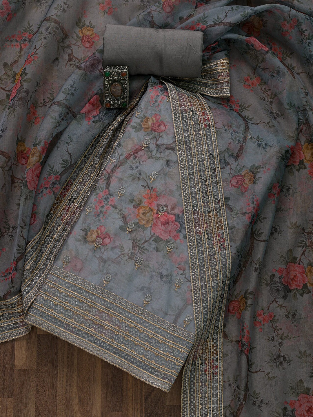 

Koskii Grey & Pink Embroidered Unstitched Dress Material
