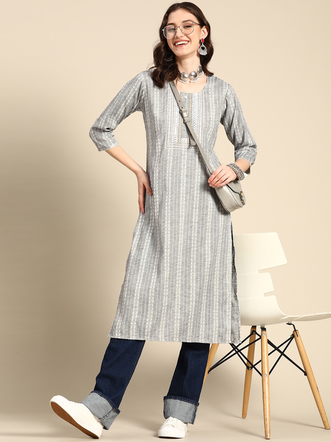 

Sangria Women Grey Striped Dobby Kurta