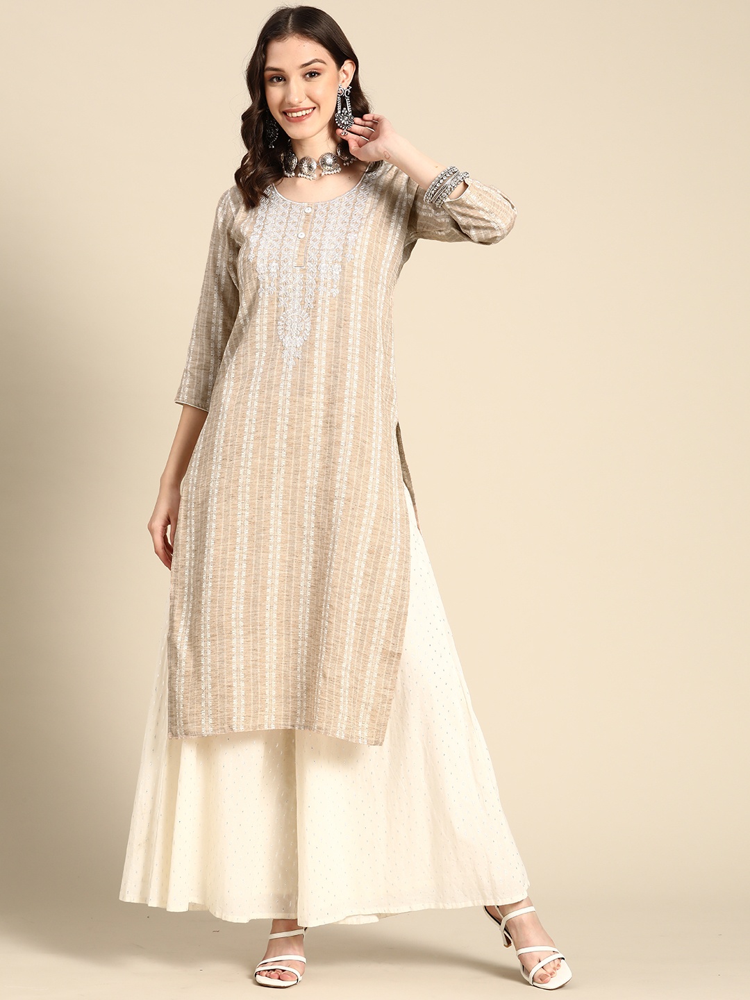

Sangria Women Beige Floral Yoke Design Dobby Kurta