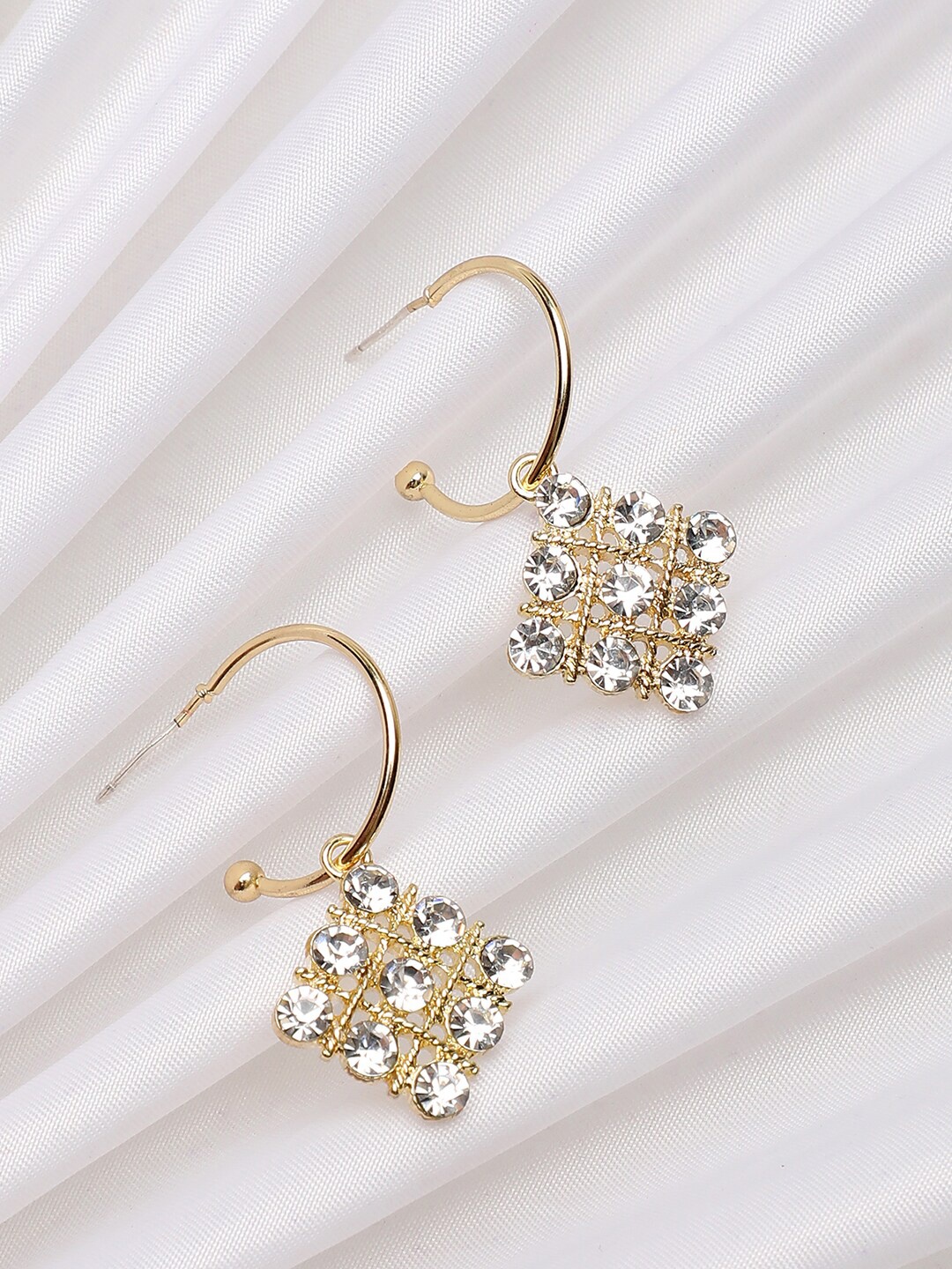 

SOHI Gold-Toned & White Contemporary Drop Earrings