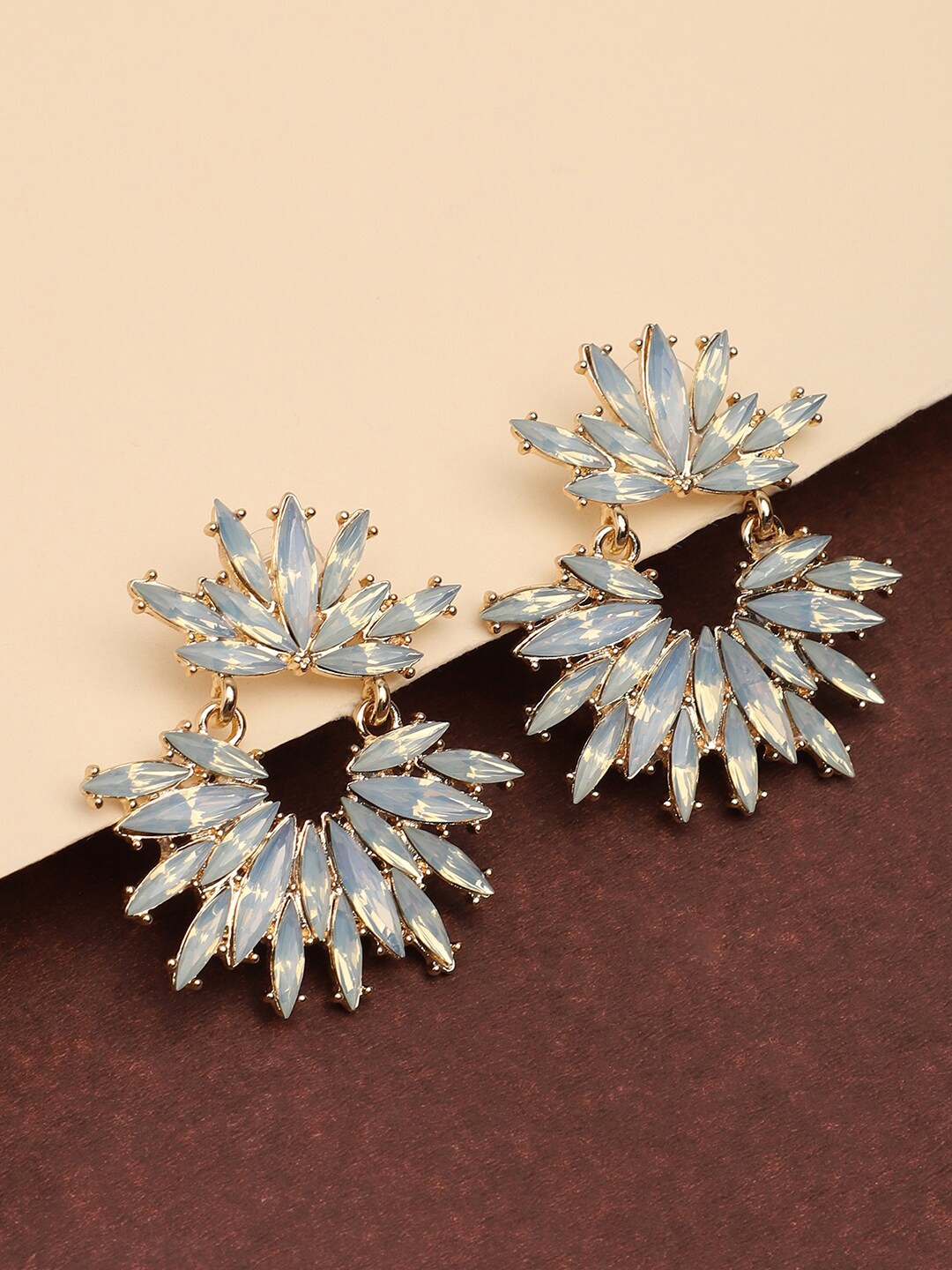 

SOHI White & Grey Gold Plated Contemporary Drop Earrings
