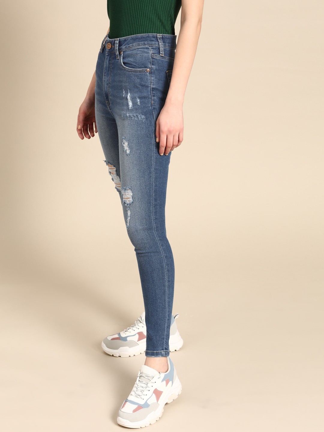 

United Colors of Benetton Women Blue Skinny Fit Low Distress Light Fade Stretchable Jeans