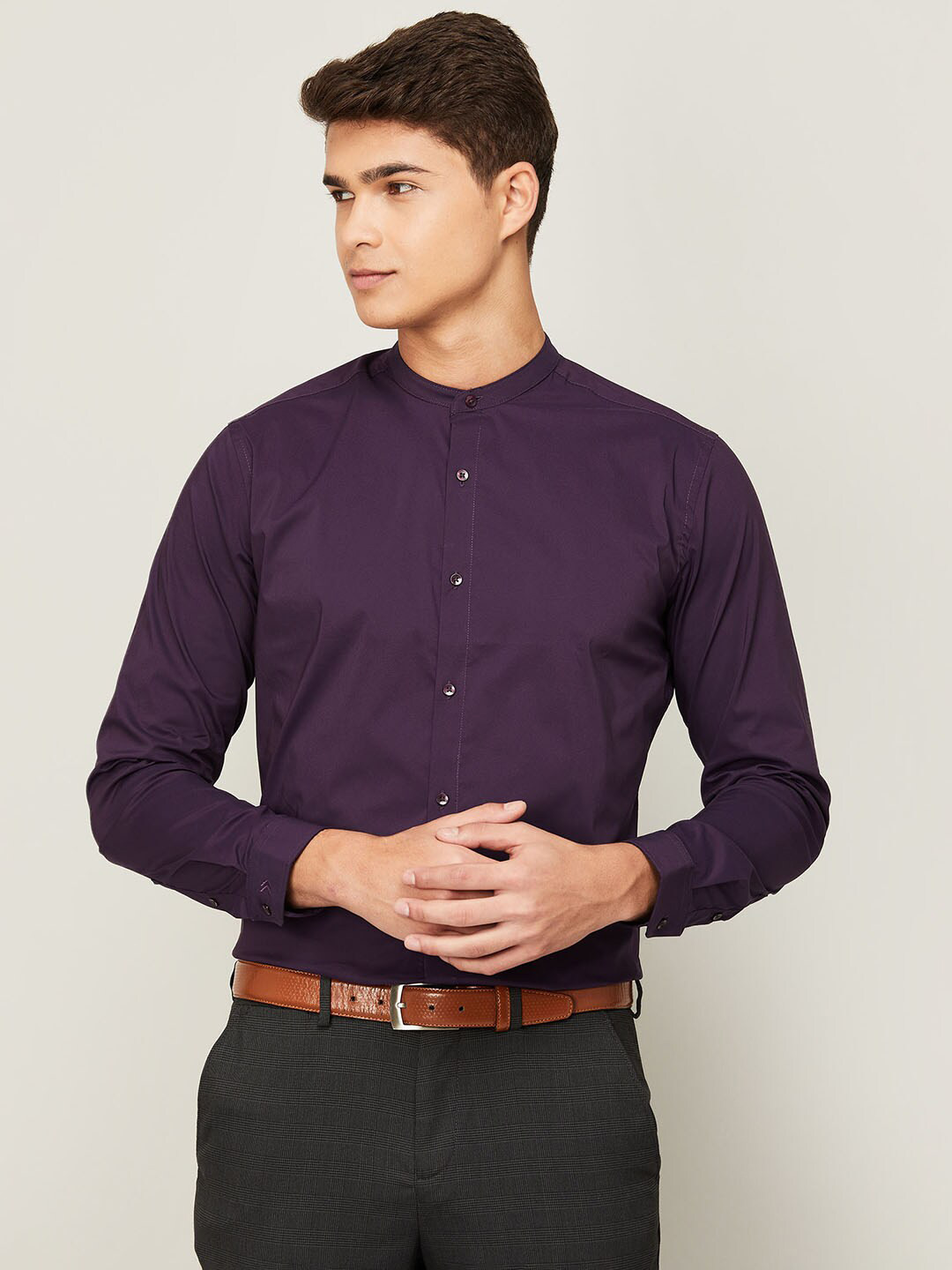 

CODE by Lifestyle Men Purple Solid Slim Fit Cotton Casual Shirt