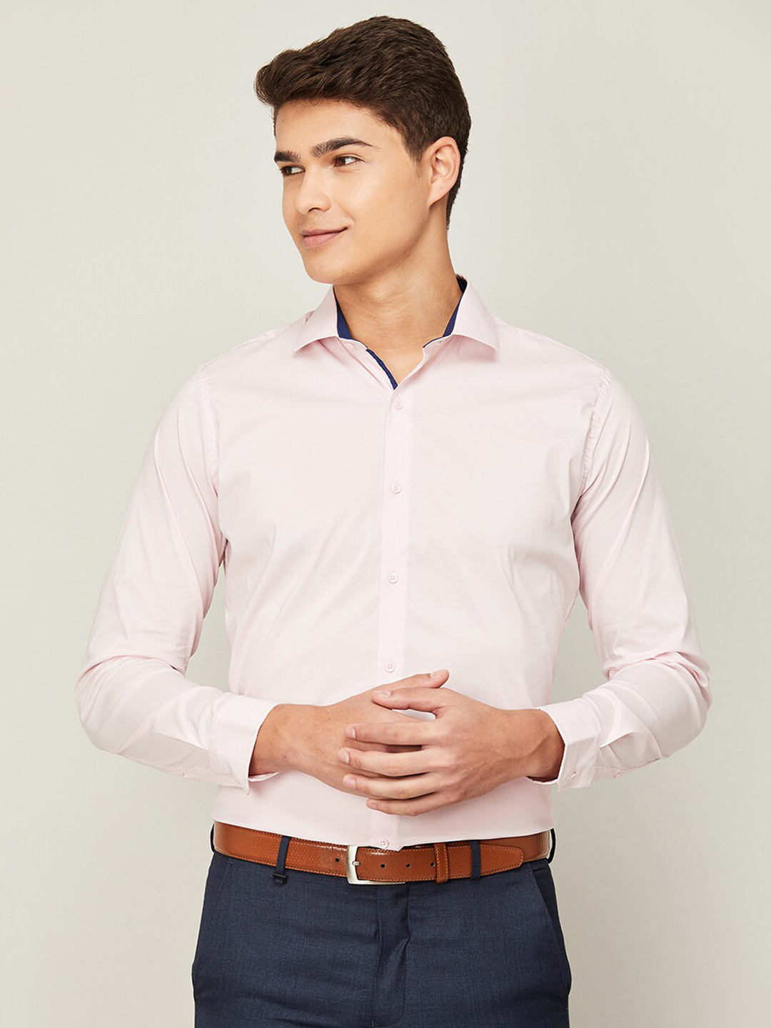 

CODE by Lifestyle Men Pink Solid Cotton Slim Fit Formal Shirt