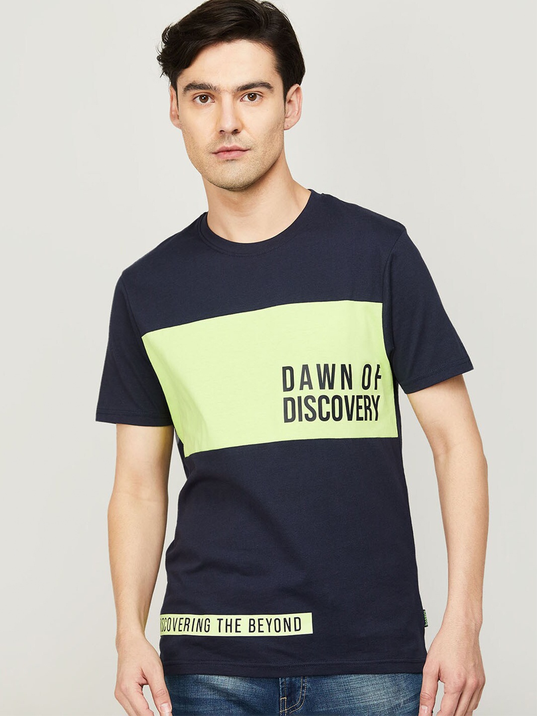 

Bossini Men Navy Blue & Yellow Colourblocked Pure Cotton T-shirt