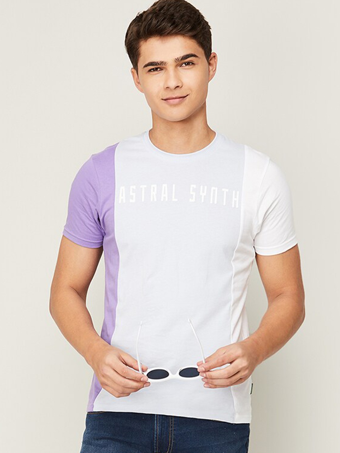 

Bossini Men Purple & Grey Typography Printed Raw Edge Cotton T-shirt
