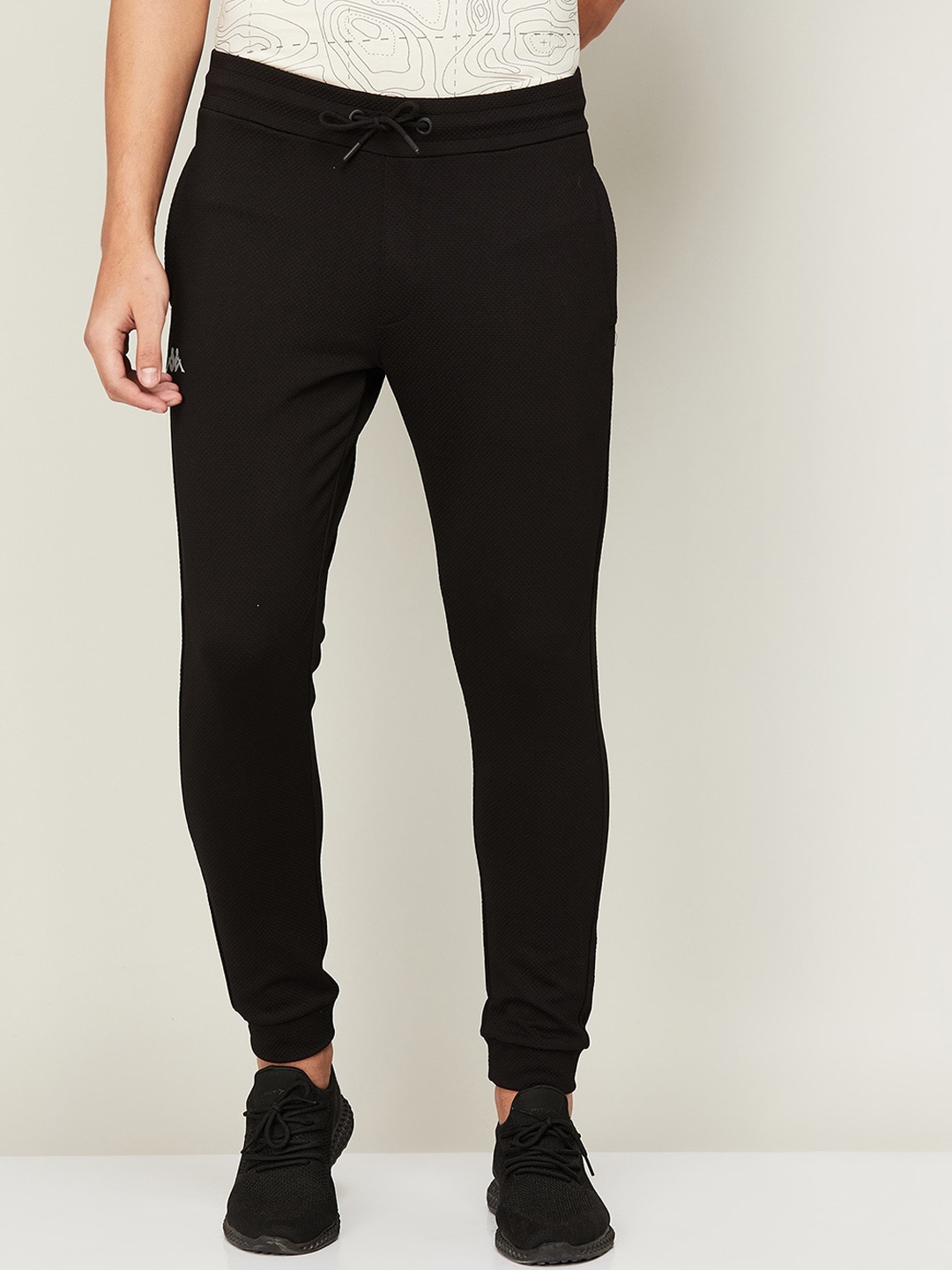 

Kappa Men Black Solid Jogger