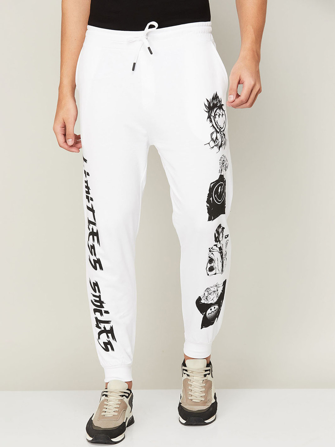 

SmileyWorld Men White & Black Printed Cotton Slim-Fit Joggers