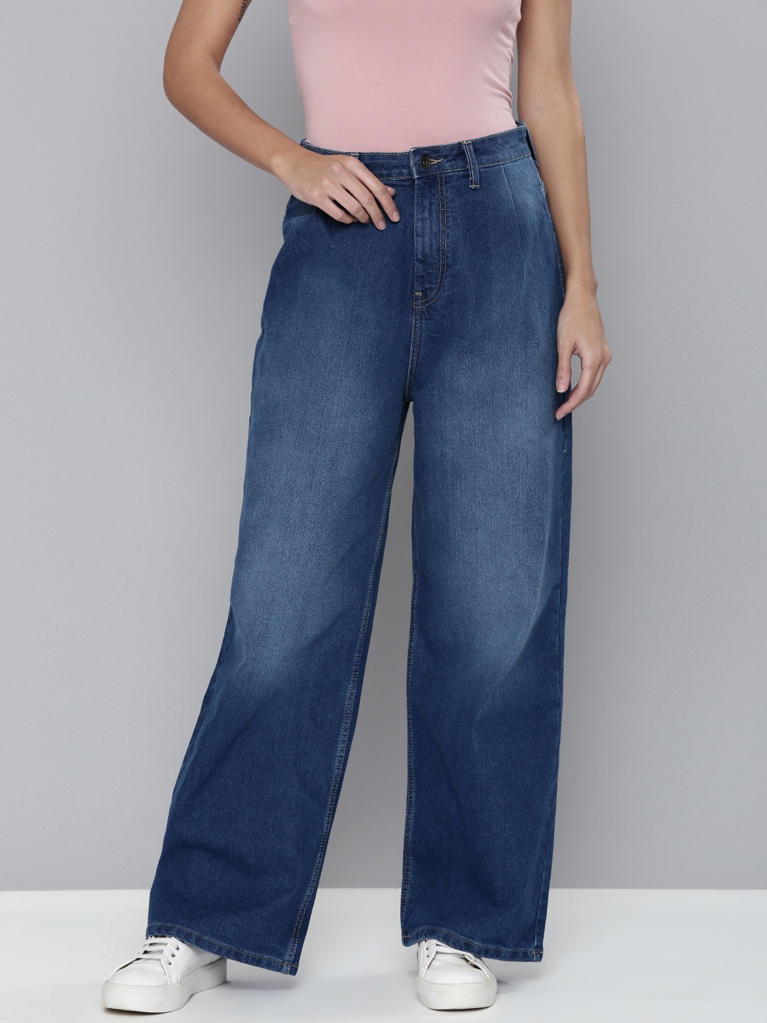 

Flying Machine Women Blue Baggy Fit Mid-Rise Light Fade Stretchable Jeans