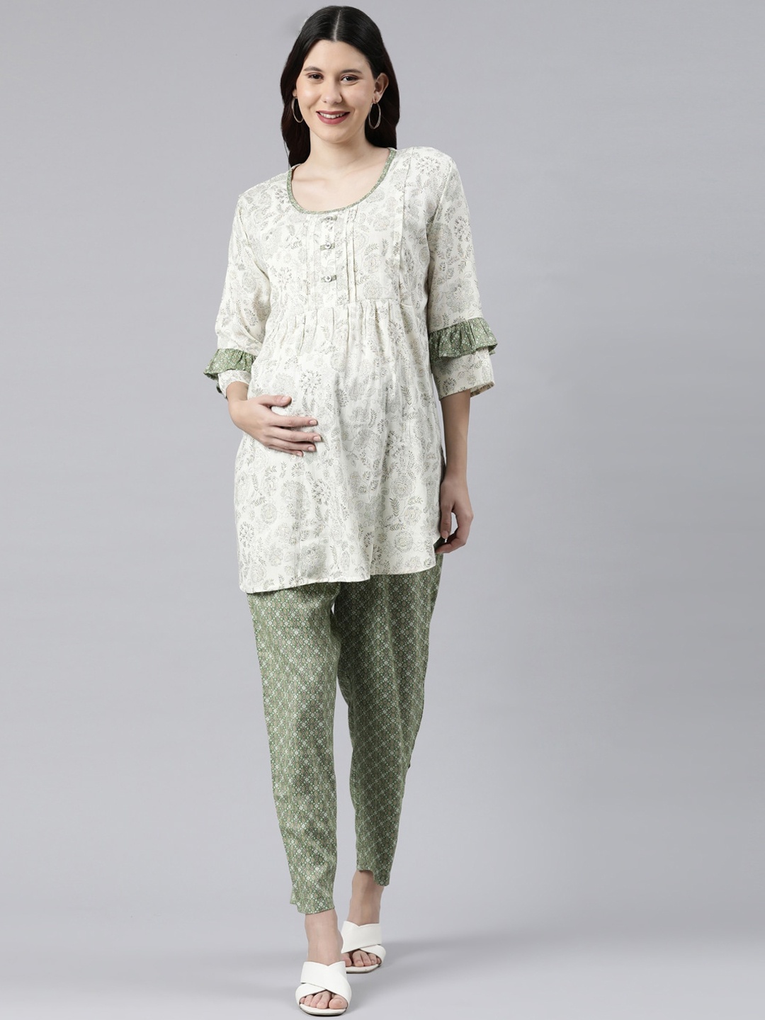 

GOLDSTROMS Women Green & Off White Printed Maternity Night suit