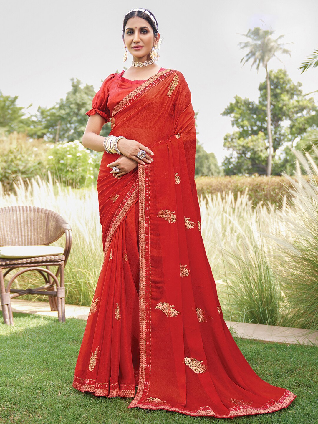 

Saree mall Red & Gold-Toned Floral Pure Chiffon Bagru Saree with Matching Blouse