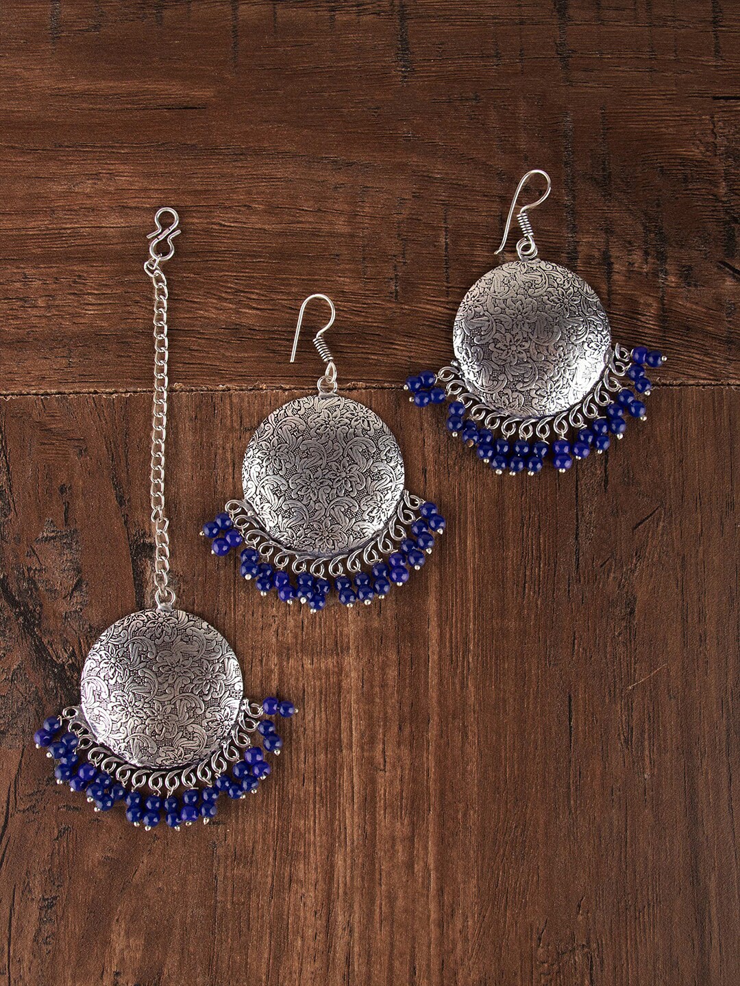 

Ozanoo Silver-Toned & Blue Circular Drop Earrings