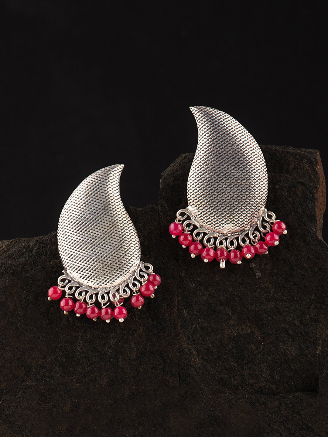 

Ozanoo Silver-Toned & Red Leaf Shaped Studs Earrings