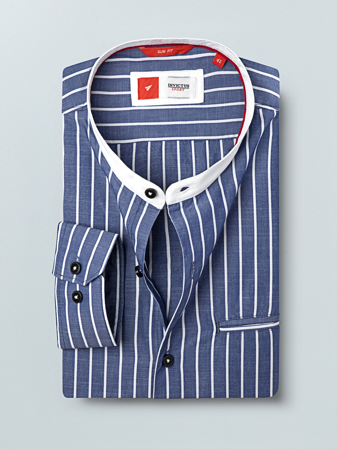 

INVICTUS Men Blue & White Slim Fit Striped Sustainable Casual Shirt