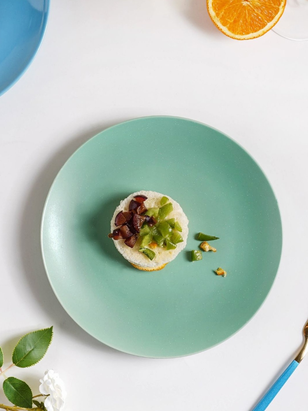 

Nestasia Green Microwave safe Ceramic Matte Plate