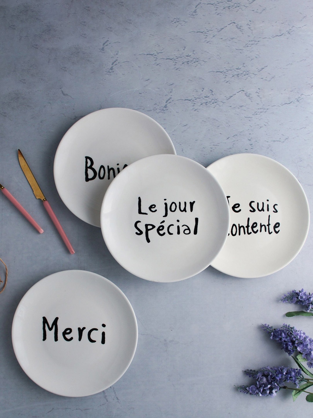 

Nestasia White & Blue Set of 4 Printed Microwave safe Ceramic Matte Plate