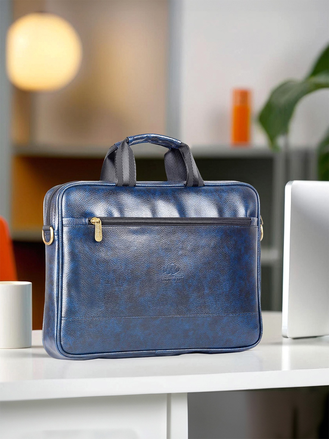 

THE CLOWNFISH Biz Unisex Blue Messenger Bag