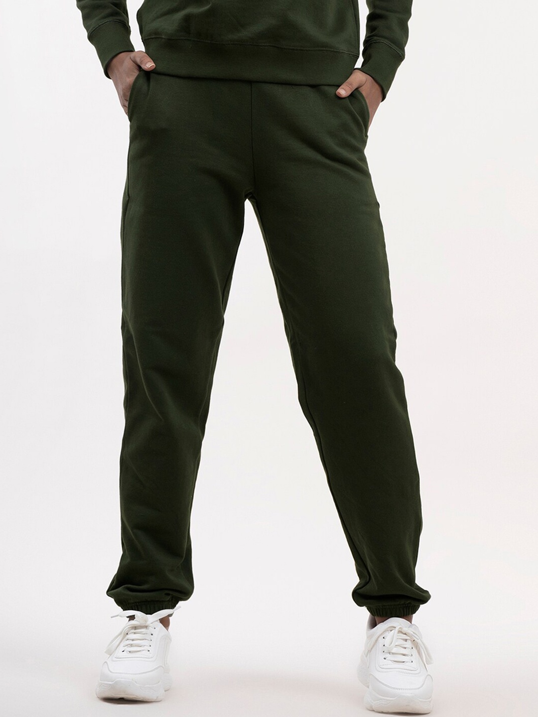 

FableStreet Women Olive Green Solid Cotton Regular-Fit Joggers