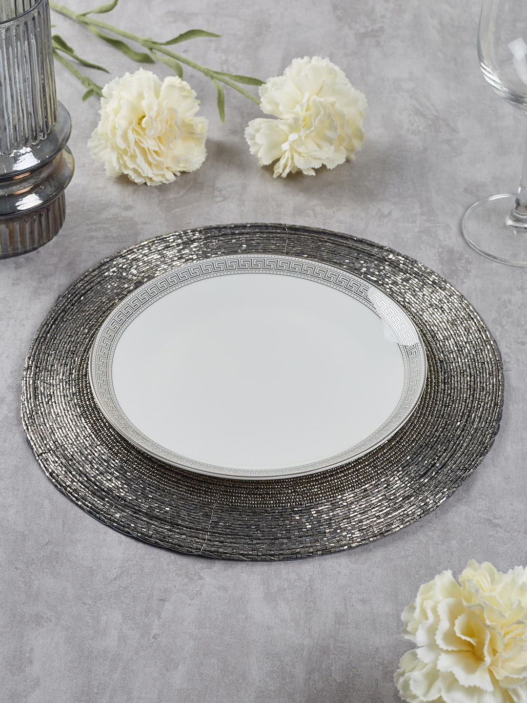 

HomeTown Silver-Toned Beaded Table Placemats