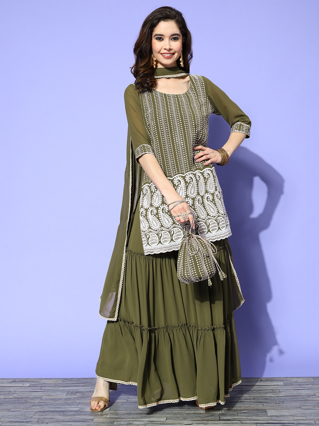 

Libas Women Paisley Motifs Embroidered Kurta Set With Dupatta & Potli, Olive