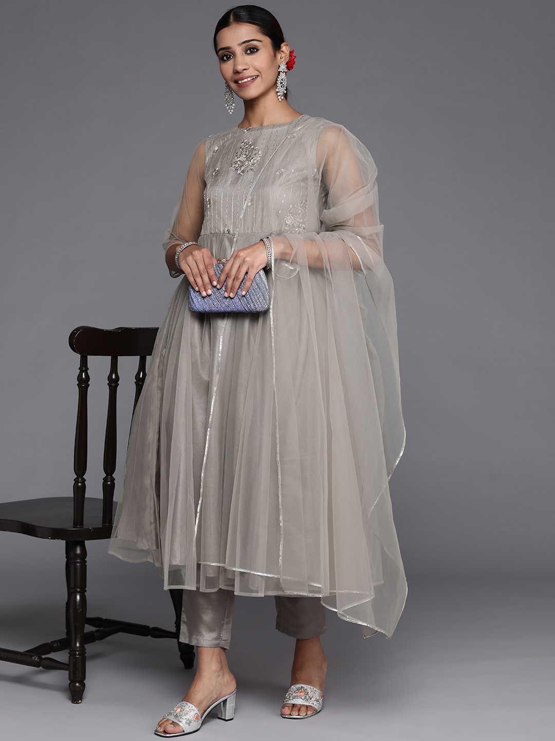 

Libas Women Grey Floral Embroidered Gotta Patti Kurta with Trousers & With Dupatta