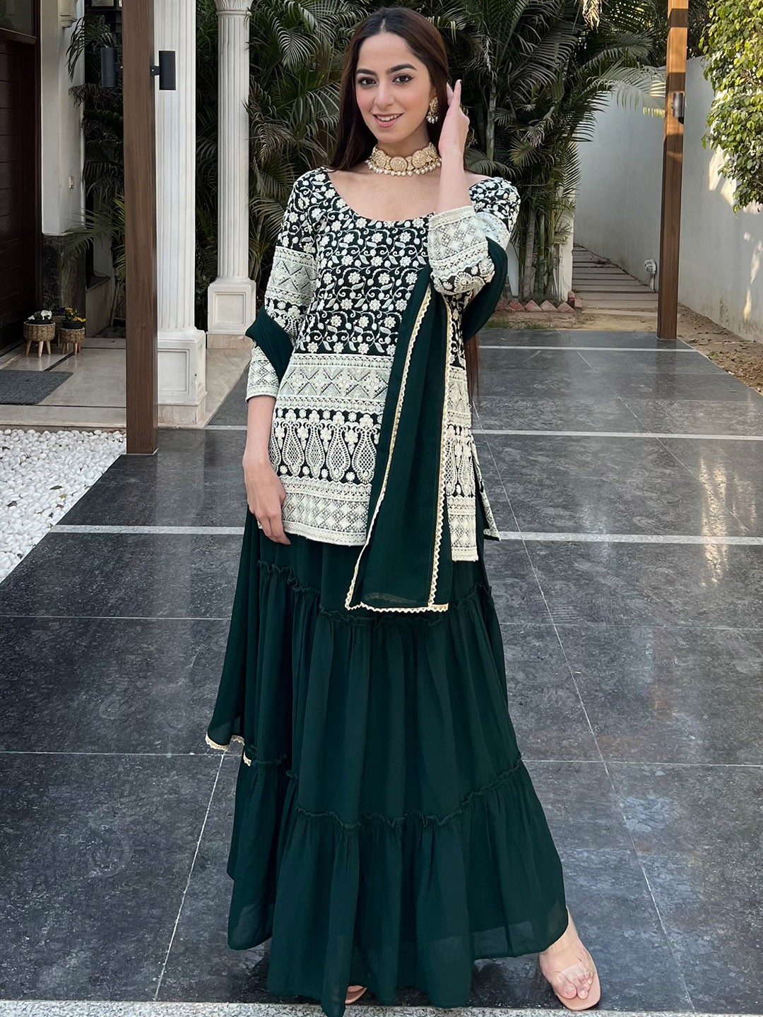

Libas Women Green Floral Embroidered Thread Work Kurti with Skirt & With Dupatta