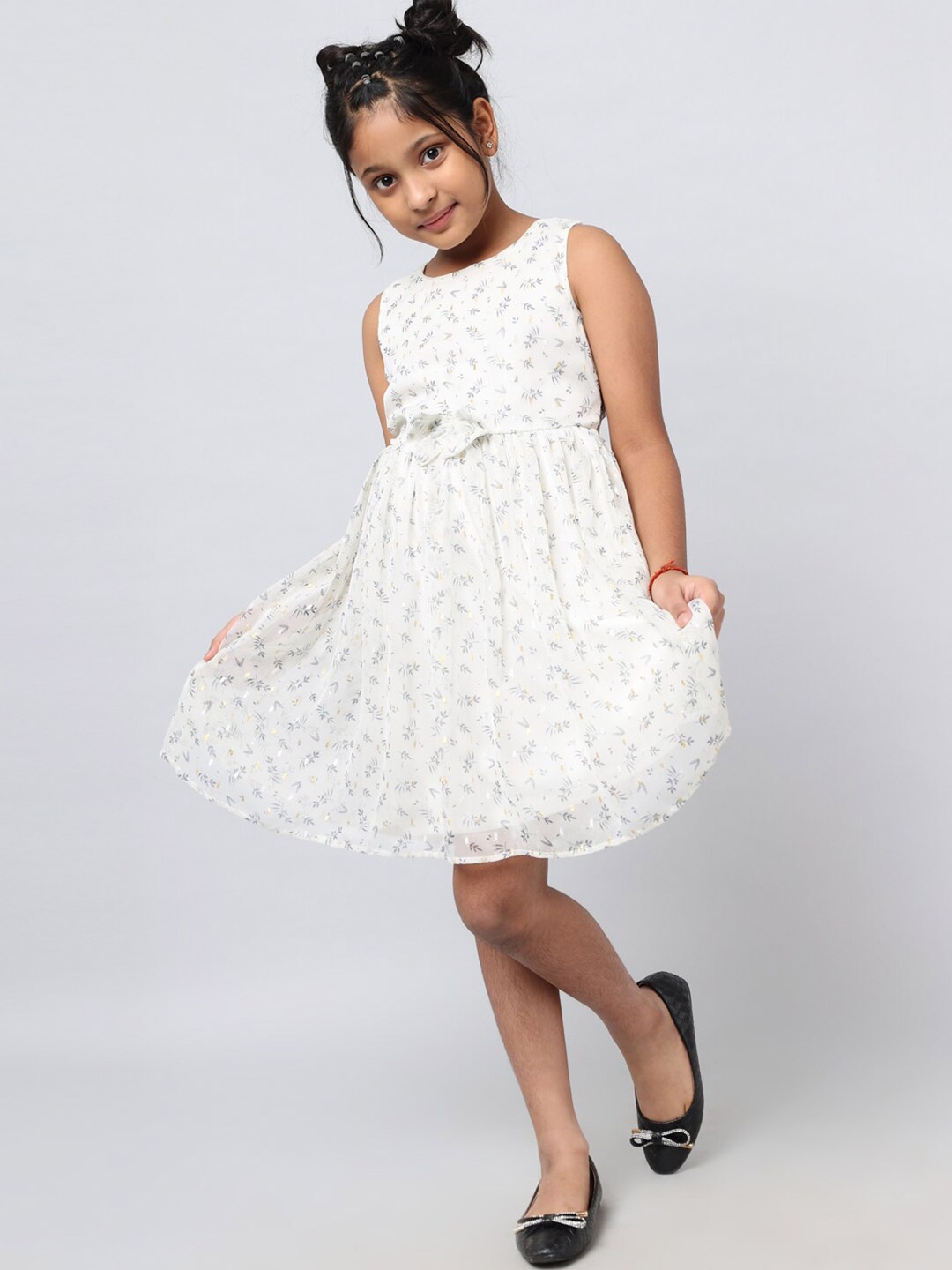 

HERE&NOW Off White & Grey Floral Chiffon Dress