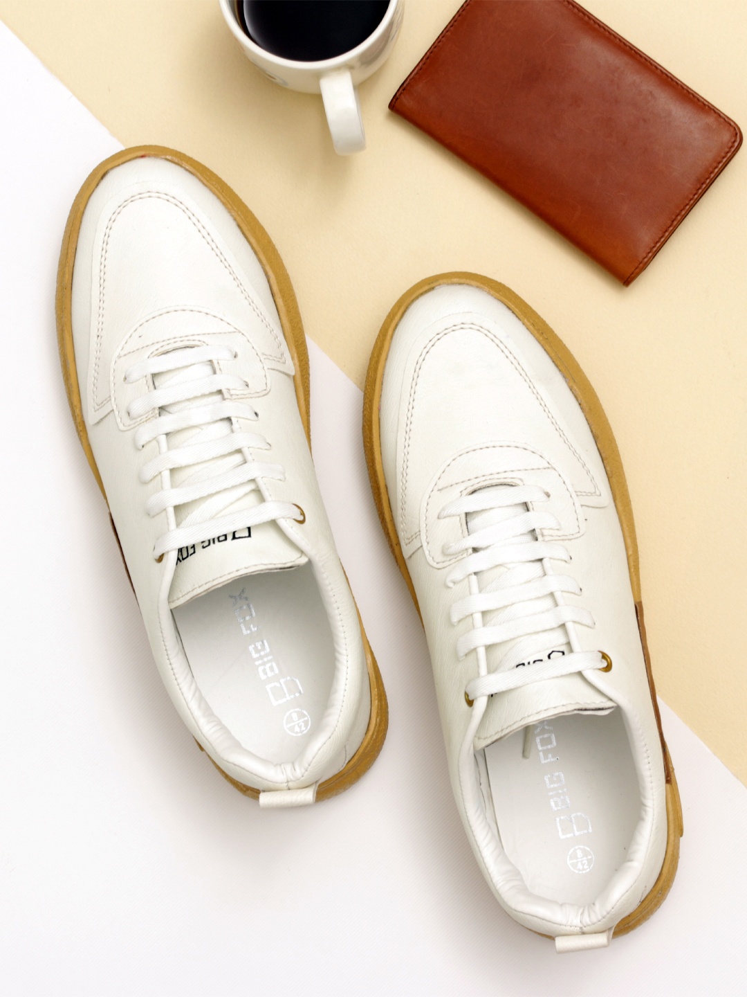 

Big Fox Men White & Beige Colourblocked Synthetic Lace-Ups Sneakers