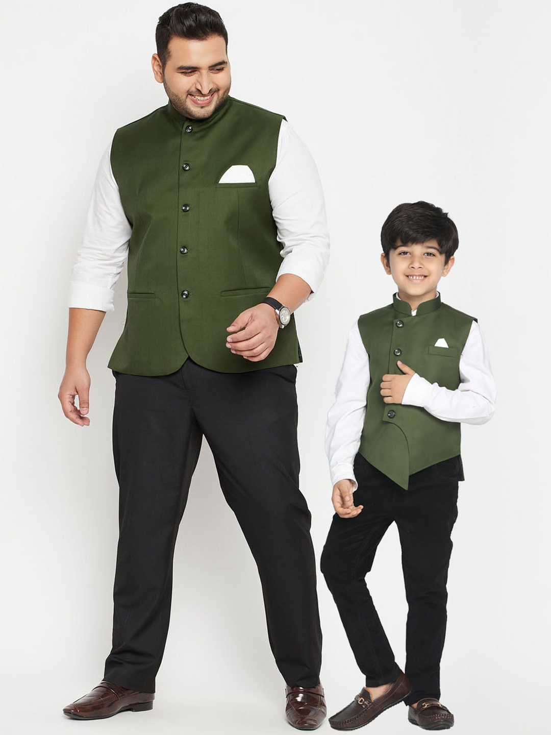 

VASTRAMAY Men Green Solid Nehru Jacket