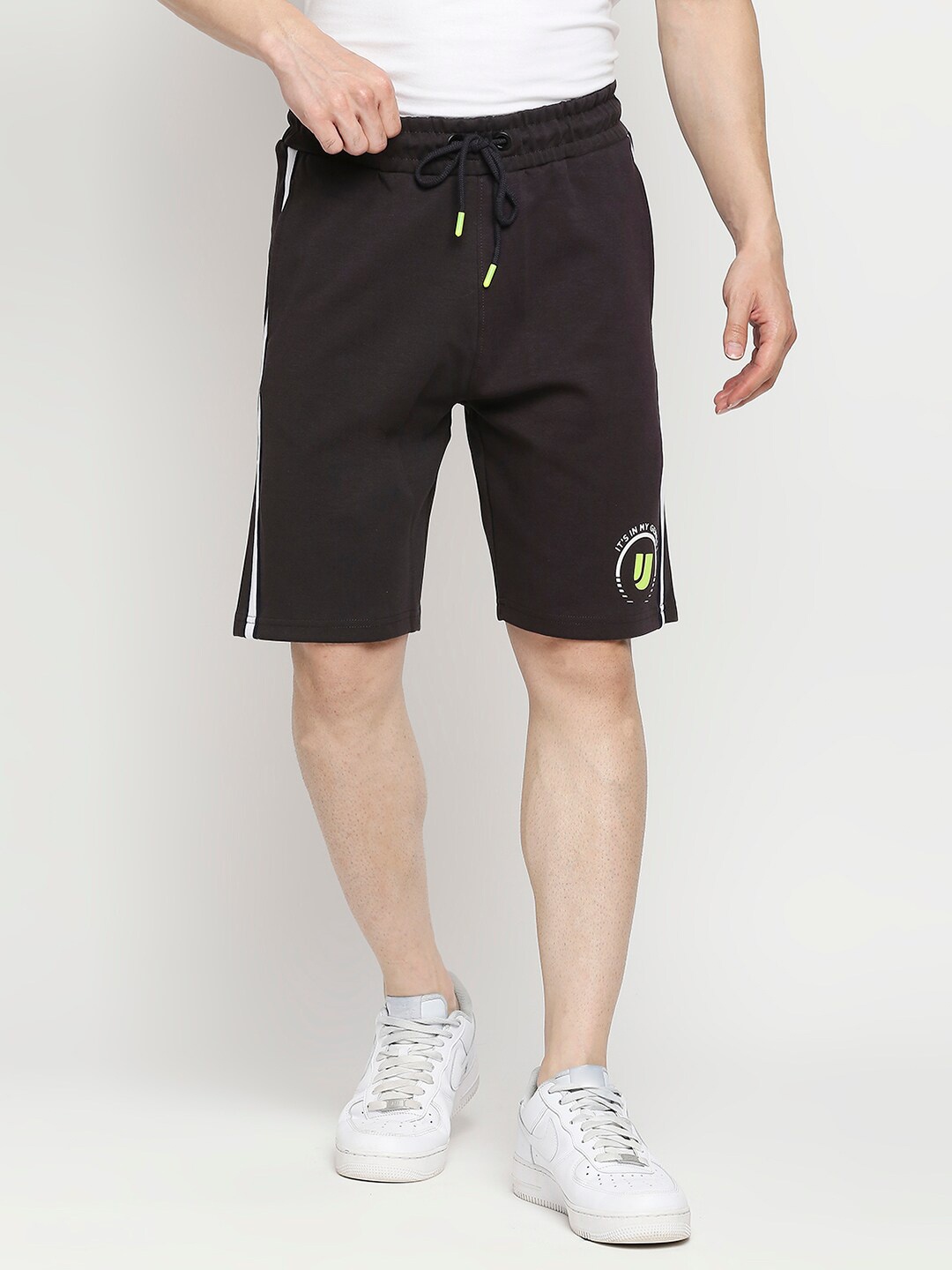 

UnderJeans by Spykar Men Grey Solid Shorts