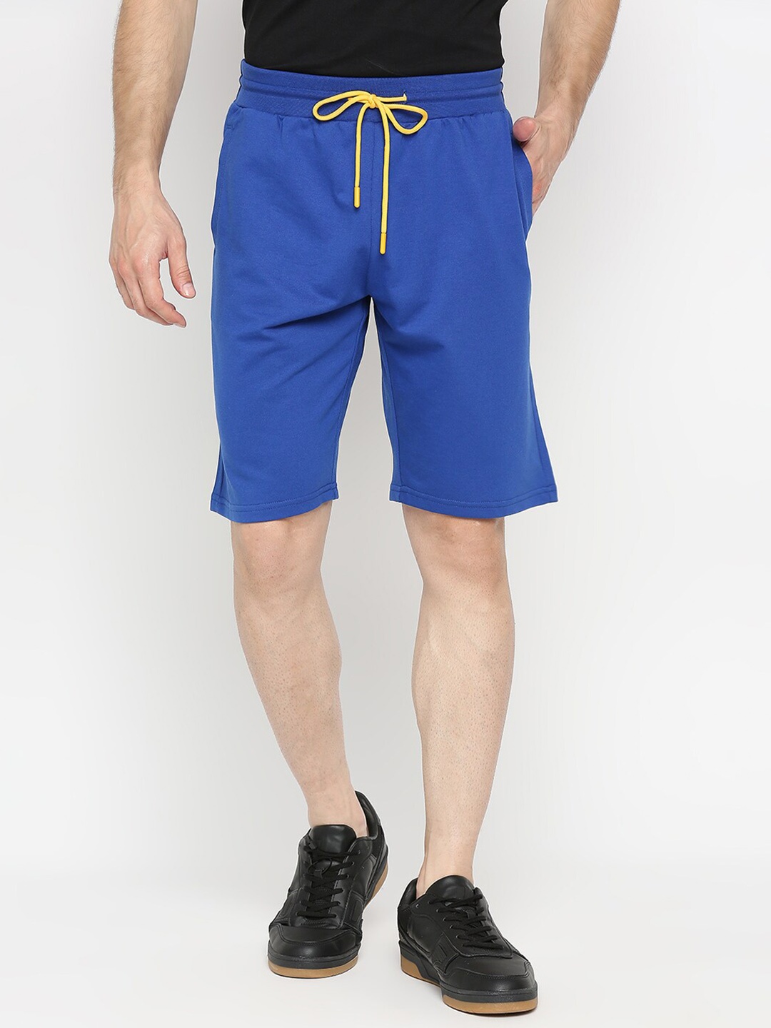 

UnderJeans by Spykar Men Blue Solid Shorts