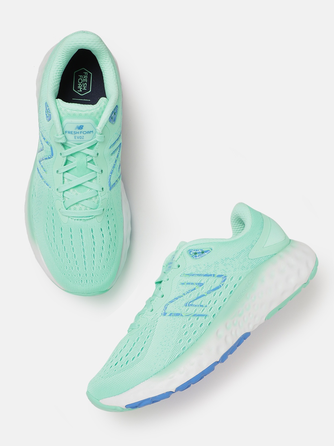 

New Balance Women Woven Design Evoz Running Shoes, Green