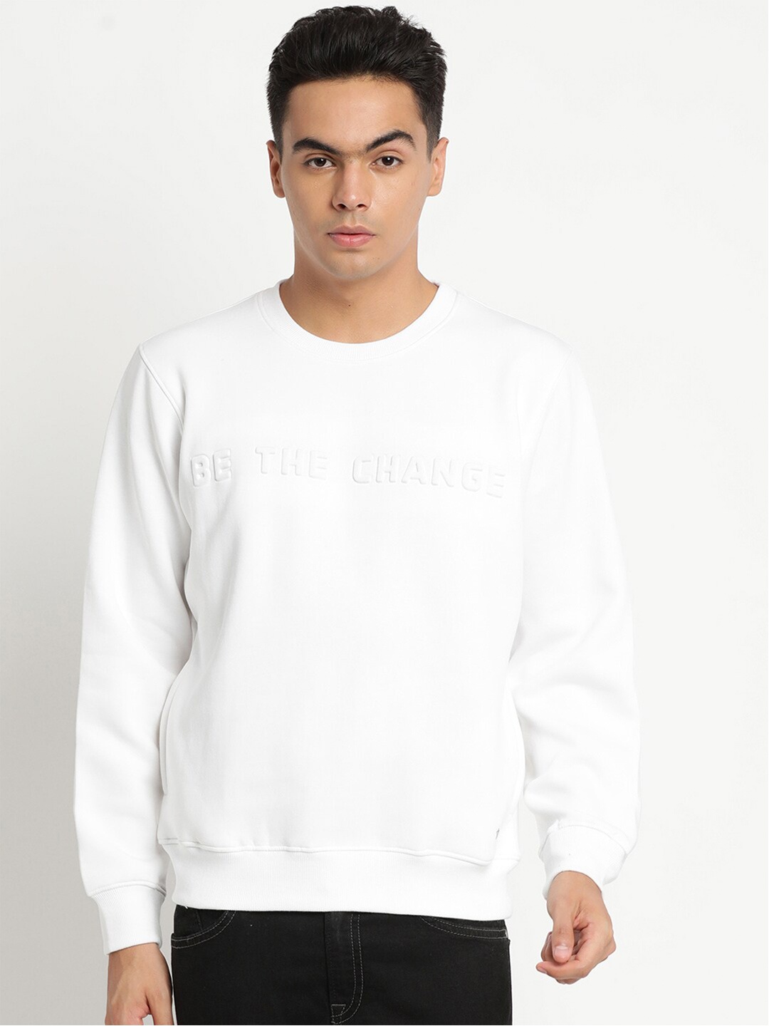 

Turtle Men White Solid Sweatshirt