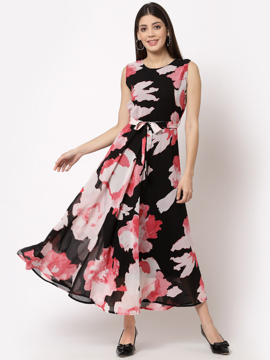 

aayu Black & Pink Floral Printed Georgette Maxi Maxi Dress