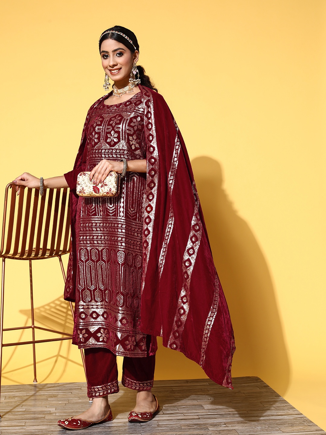 

Varanga Sequin Embroidered Winter Velvet Straight Kurta with Trousers & Dupatta, Maroon