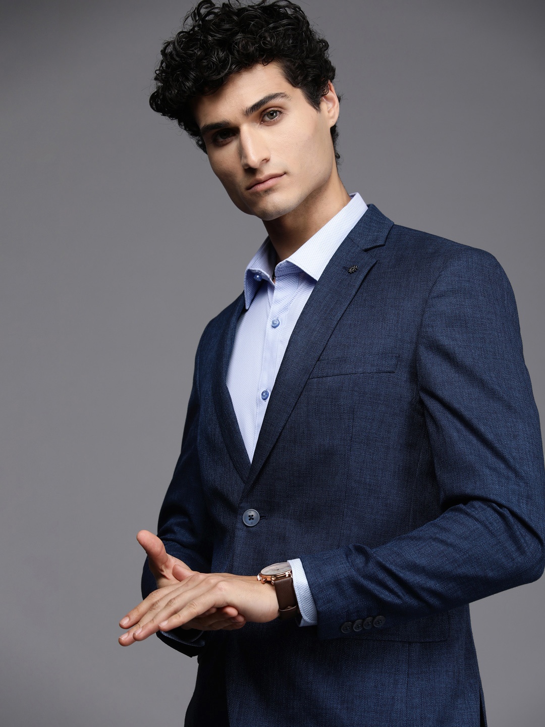 

Raymond Men Solid Notched Lapel Collar Slim-Fit Single-Breasted Formal Blazer, Blue