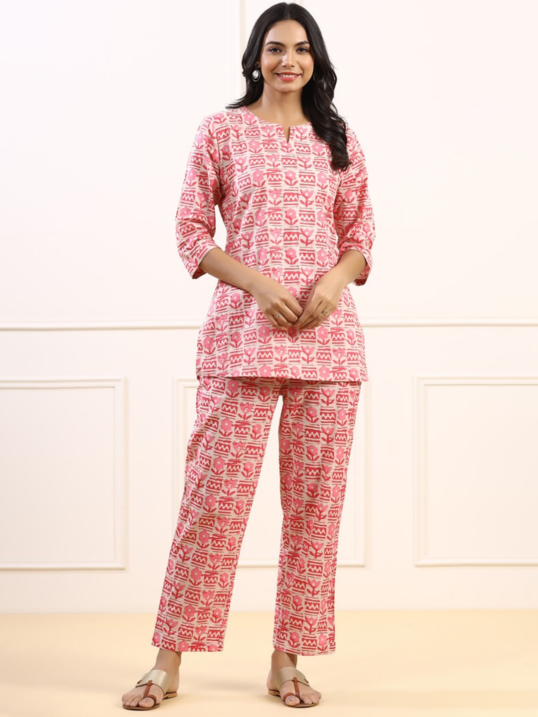 

JISORA Women Off White & Beige Printed Pure Cotton Co-Ords