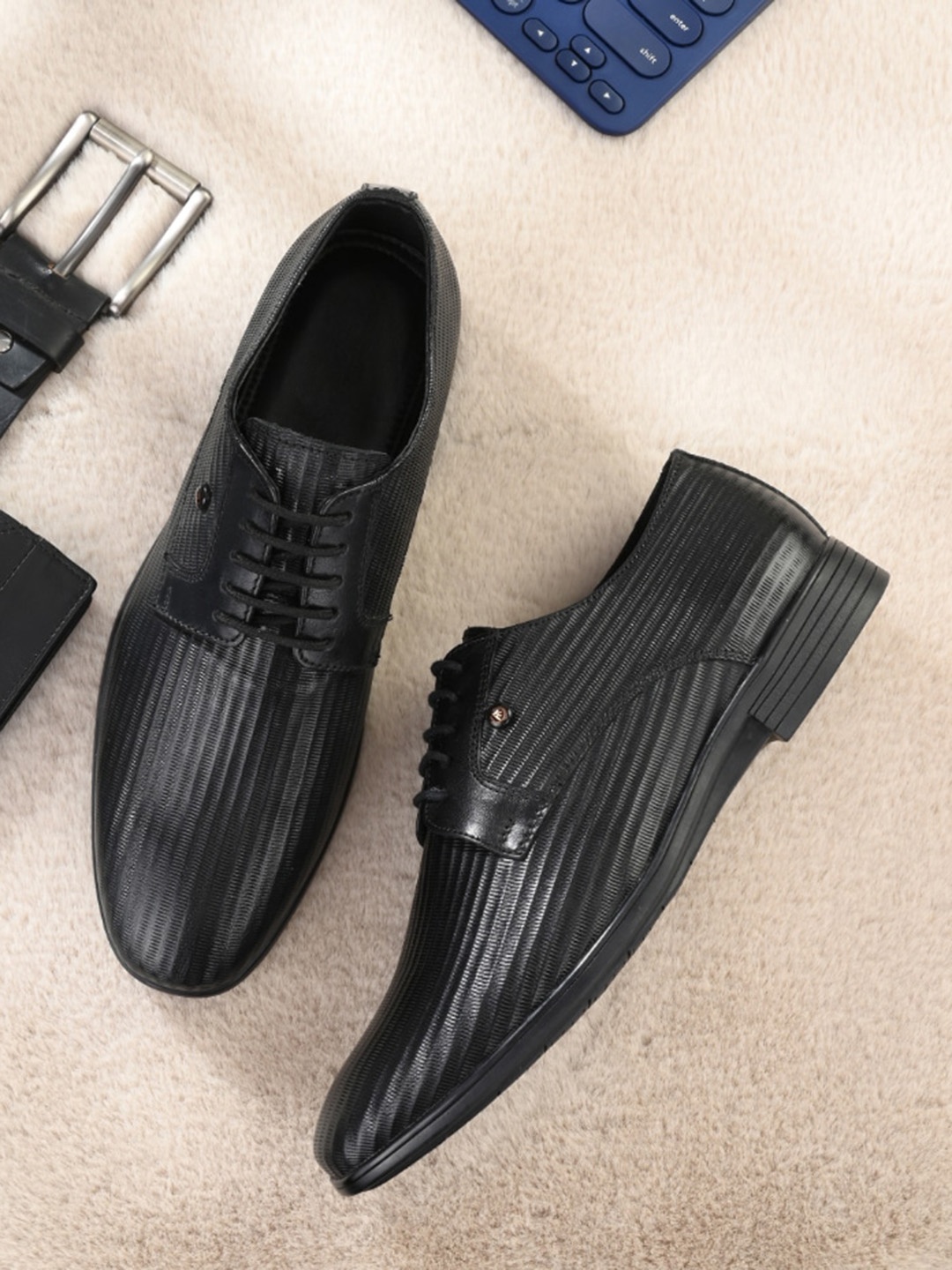 

Alberto Torresi Men Black Textured Leather Formal Lace Up Derbys