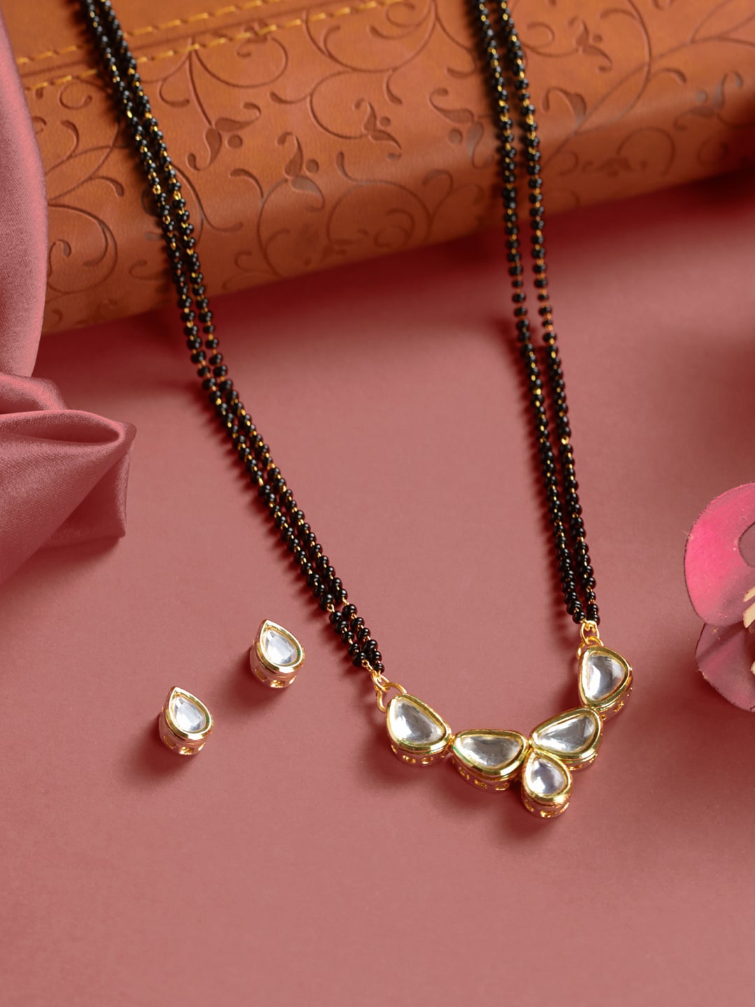 

Priyaasi White Gold-Plated Kundan-Studded & Black Beaded Mangalsutra
