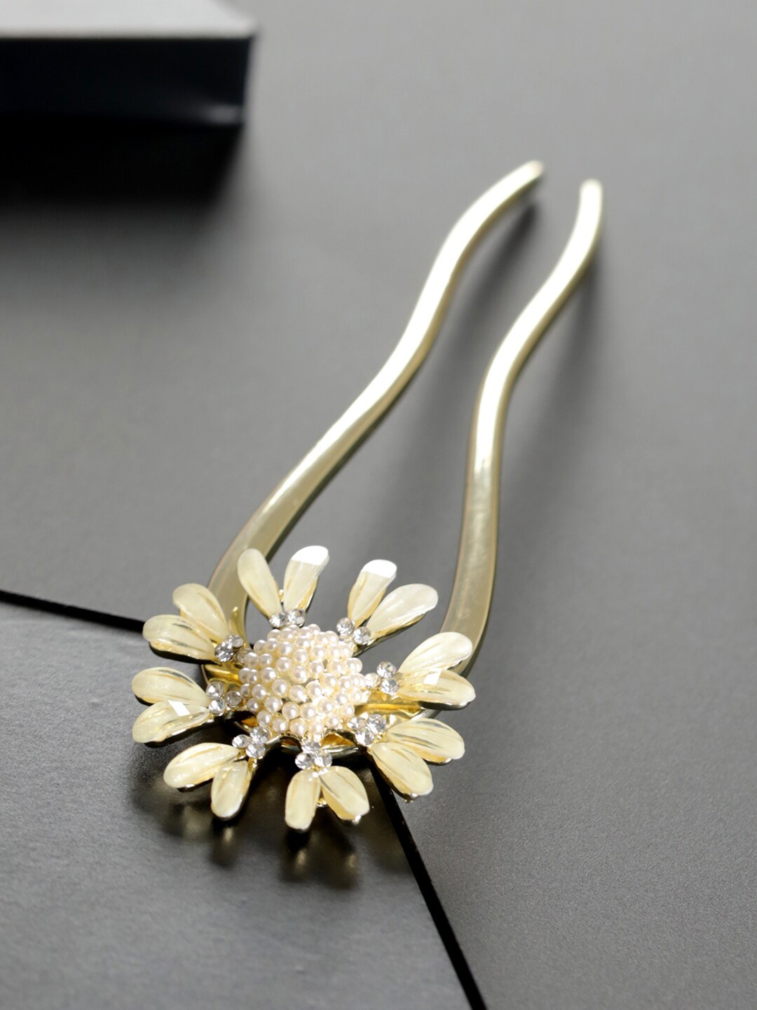 

Priyaasi Women Gold-Plated & White Floral Pearl Hairstick Accessory