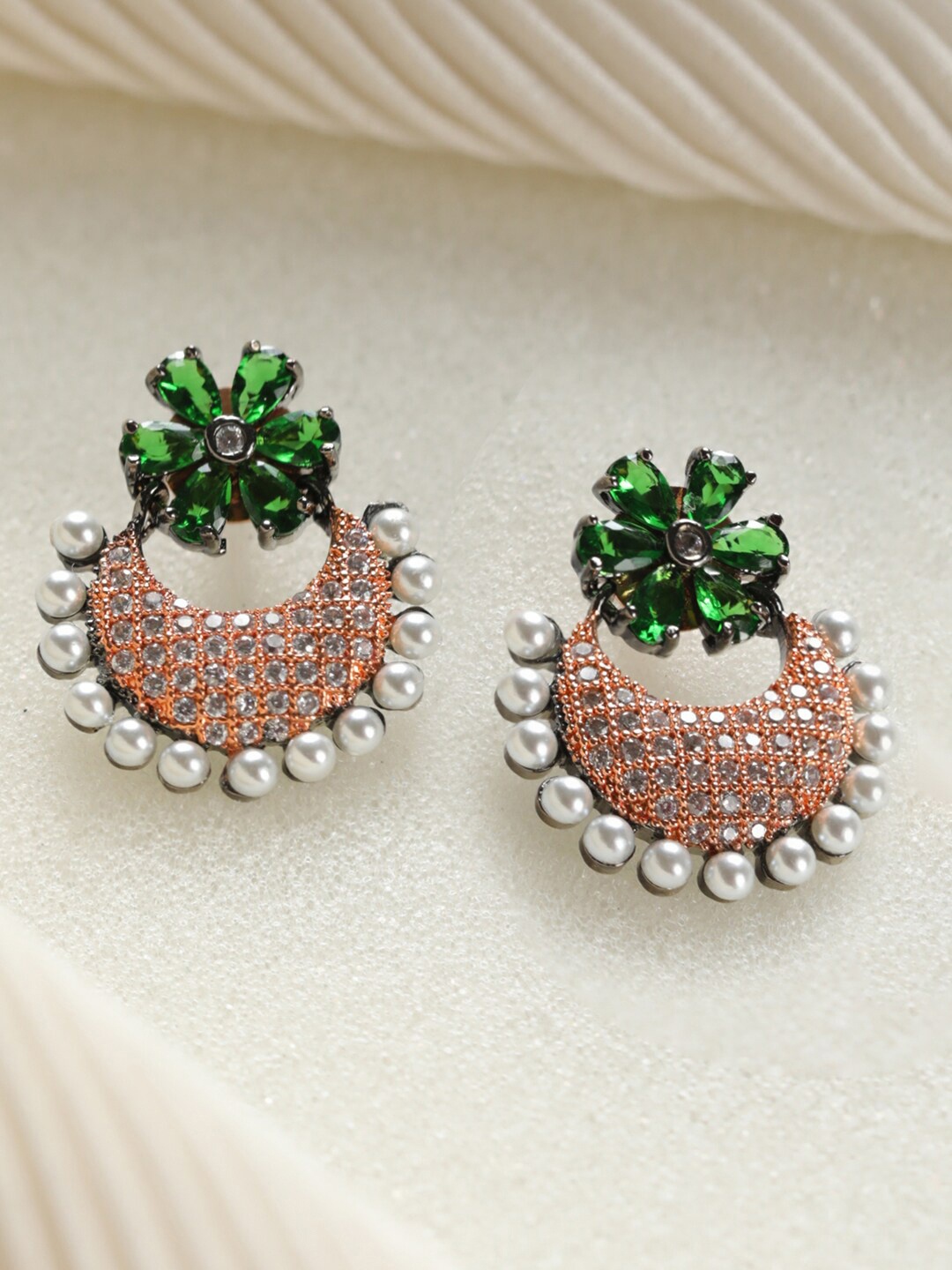 

Priyaasi Green & Rose Gold Gold-Plated Contemporary Studs Earrings