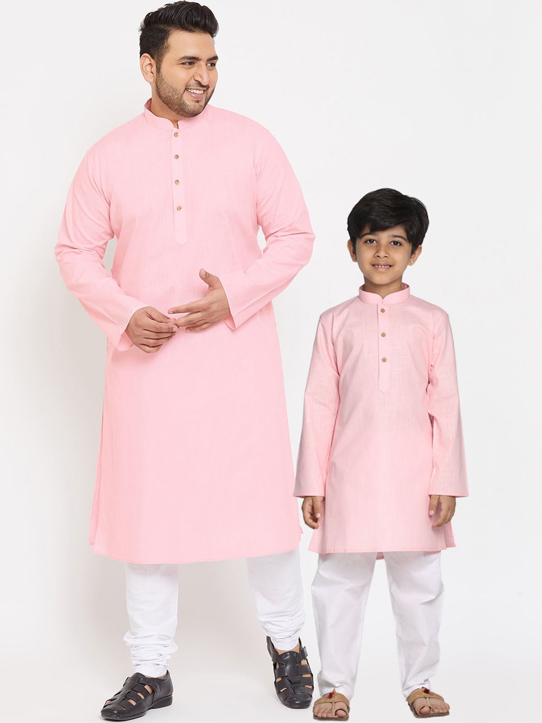 

VASTRAMAY Men Pink Kurta with Churidar