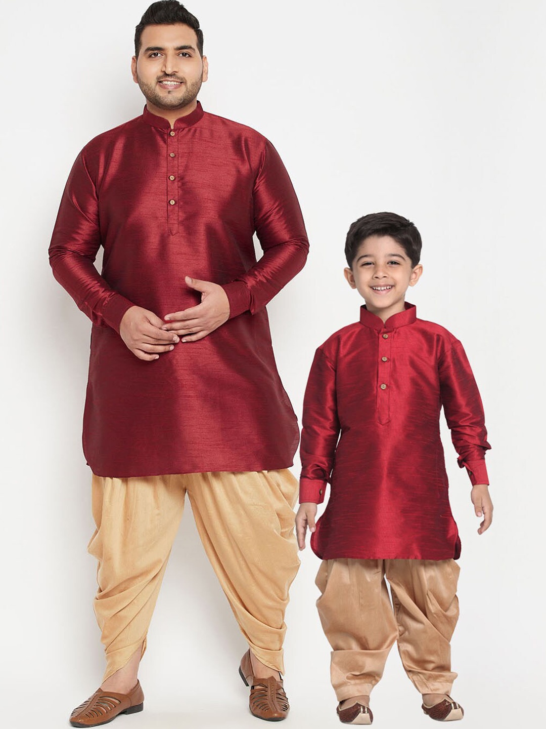 

VASTRAMAY Men Maroon Silk Blend Kurta with Dhoti Pants