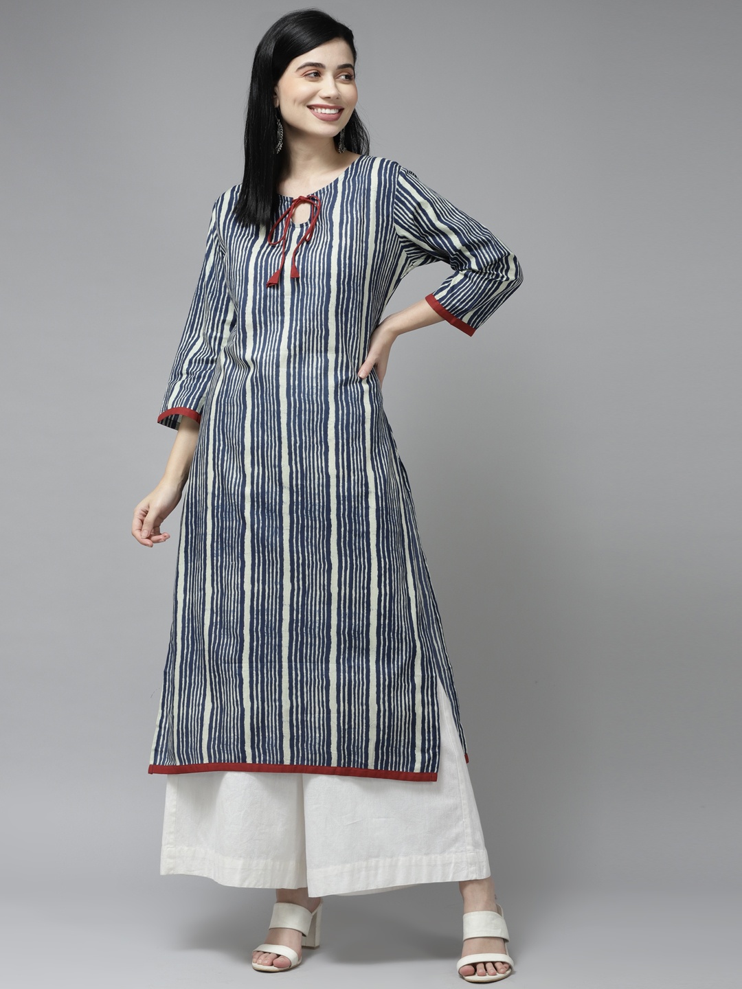 

Amirah s Women Blue & Cream-Coloured Printed Pure Cotton Keyhole Neck Kurta